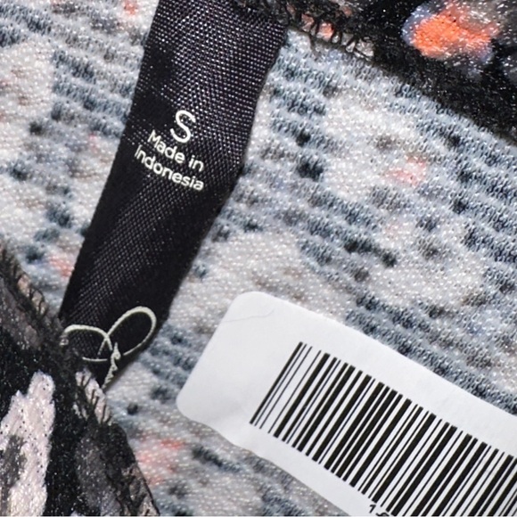 Jessica Simpson Skirt - Picture 2 of 2